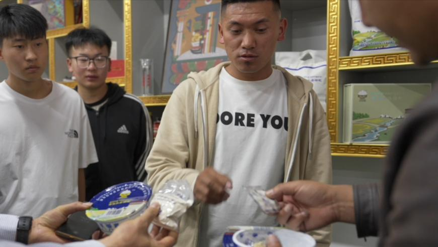 澳门精准分析免费领取,周杰伦龙抬头给女儿剪发,国产化作答解释落实_极速版V12.51